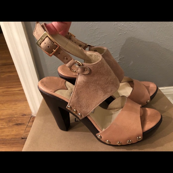 Jimmy Choo Leather/Suede Heel, Size 6 - Picture 13 of 13